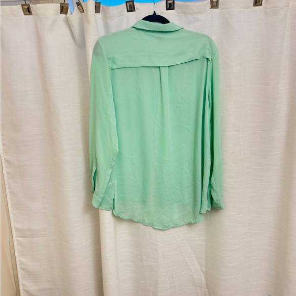 22” ptp Mint Green Women's Button-Up Blouse - Picture 3 of 4